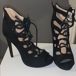 Tie up heels